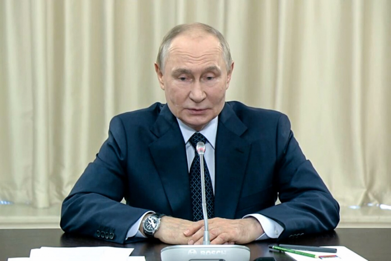 Шохин: Путин призвал справедливо решить спор банков и маркетплейсов