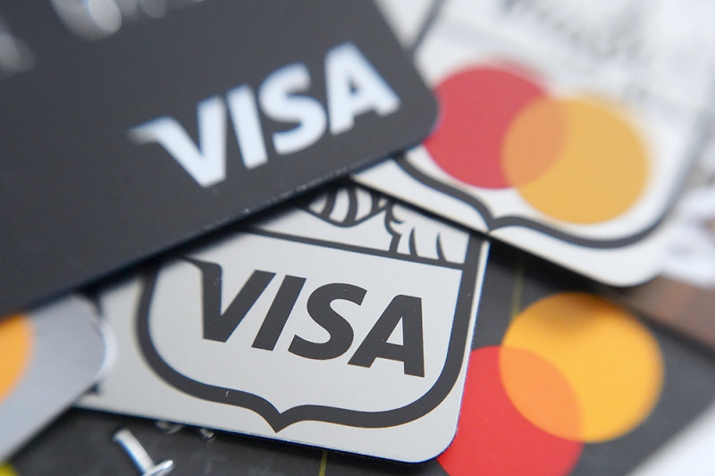 НСПК предложила способ постепенного вывода карт Visa и Mastercard из оборота